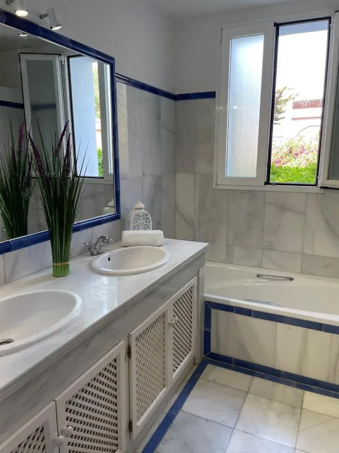 La Perla De La Bahia, Urbanizacion Gran Lujo Apartment Bahia de Casares Spain